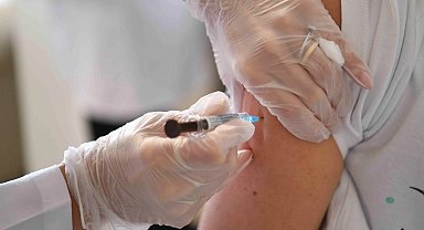 Ankara'da 4 bin 875 doz ücretsiz HPV aşısı uygulandı