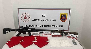 Antalya'da 200 bin kullanımlık uyuşturucu madde ele geçirildi