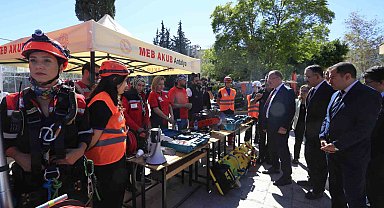 Antalya'da deprem tahliye tatbikatı gerçekleştirildi