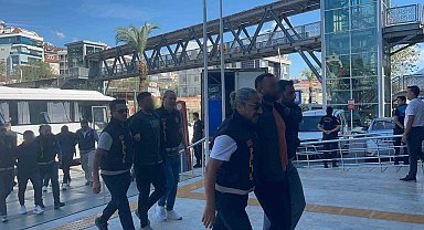 Antalya'da sokakta bıçaklandı, cesedi sarp kayalıklarda bulundu