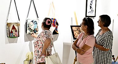 Antalya'da 'Gümüş Eller Sergisi' ziyaretçilerini ağırlıyor