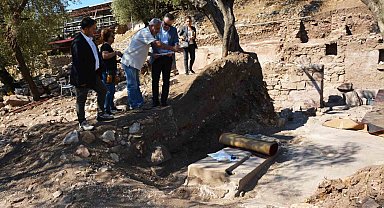 Antandros kazıları hakkında bilgi aldı
