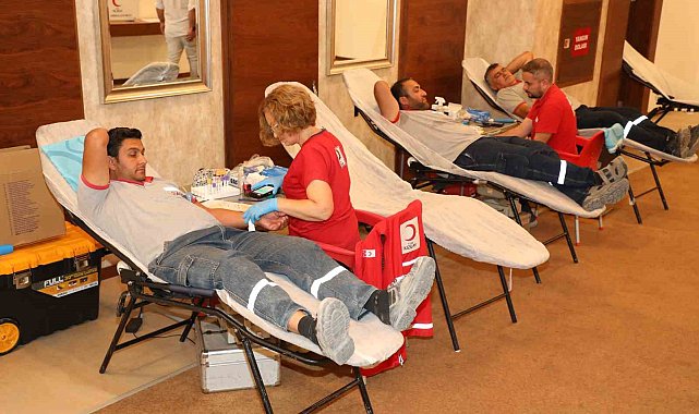 AOSB'de kan ve kök hücre bağışı kampanyasına yoğun ilgi