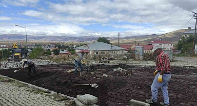 Ardahan'da yol yapım çalışmaları sürüyor