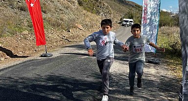 Ardahan'ın koşan yıldızları Posof'ta parladı