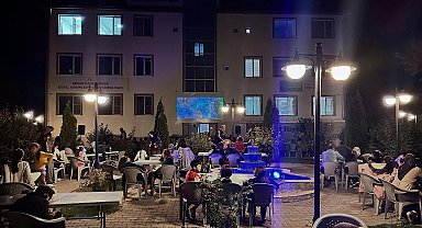 Arıcak ilçesinde açık hava sinema etkinliği