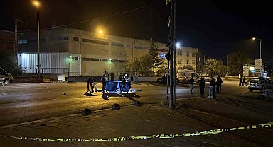 Arnavutköy'de esrarengiz cinayet: Polis yeleği giymiş şahsı vurup kaçtılar