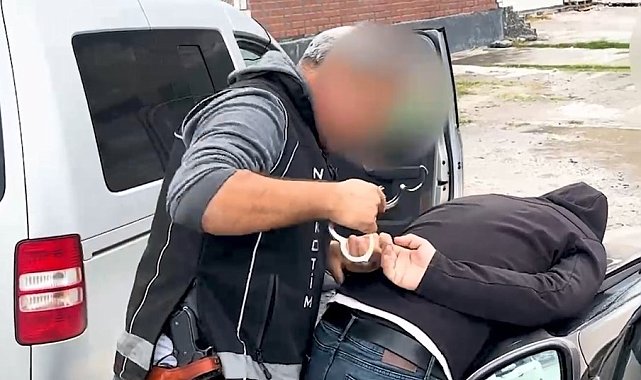 Aydın'da filmleri aratmayan operasyon: 11,2 kilogram uyuşturucu madde ele geçirildi