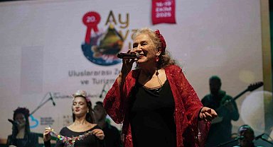 Ayvalık Zeytin Hasat Festivali'nde Suzan Kardeş ile Balkan rüzgarı