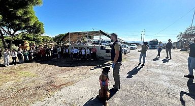 Ayvalık'ta öğrenciler narkotik köpeğiyle bir araya geldi