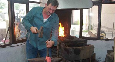 Babasının eline çırak olarak başladı, 38 yıldır ocak sönmesin diye çabalıyor