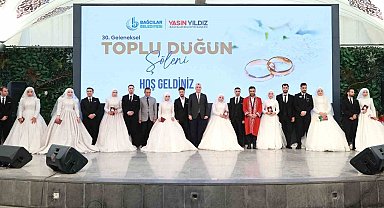 Bağcılar'da 8 çift, Ticaret Bakanı Ömer Bolat'ın şahitliğinde evlendi