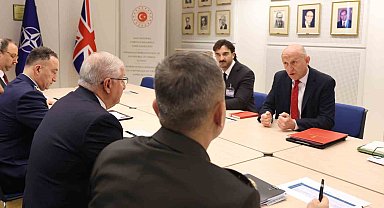 Bakan Güler, İngiltere Savunma Bakanı Healey ile görüştü