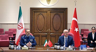 Bakan Güler, İran Savunma ve Silahlı Kuvvetler Lojistik Bakanı Nasirzade ile bir araya geldi