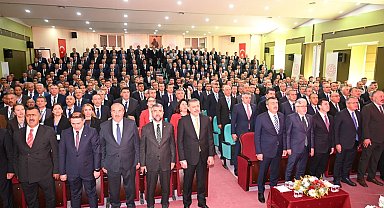 Bakan Tekin: "Biz büyük bir camiayız"