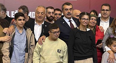 Bakan Tekin: "Özel rehabilitasyon merkezlerinde eğitim desteği verdiğimiz yaklaşık 600 bin özel eğitim öğrencimiz var"