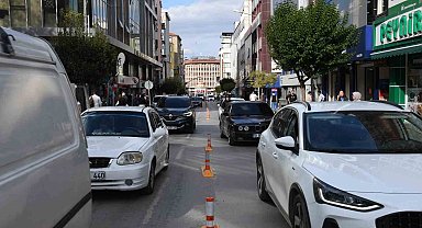 Balıkesir'de çift sıra park sorununa çözüm