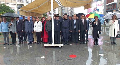 Balıkesir'de Muhtarlar Günü yağmur altında kutlandı