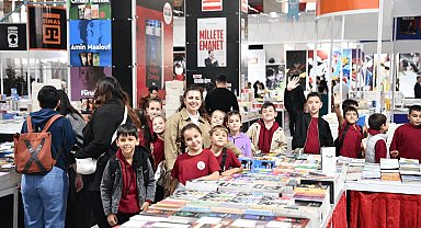 Balıkesirli öğrencilerden kitap fuarına tam not