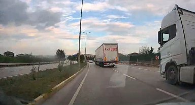 Bandırma'da tırın tehlikeli manevraları araç kamerasına yansıdı