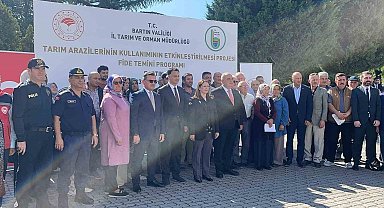 Bartın'da çiftçilere 300 bin sebze fidesi dağıtıldı