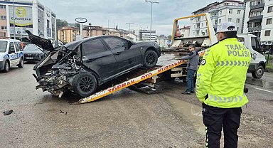 Bartın'da feci kaza: 1 ölü, 2 yaralı