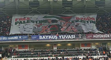 Başakşehir taraftarından Filistin'e destek