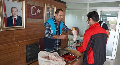 Başkan Hallaç'tan öğrencilere moral veren dokunuş