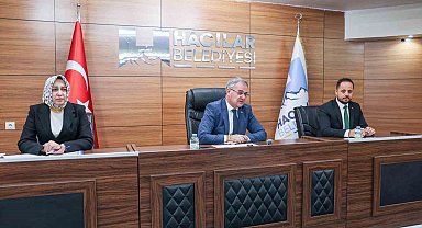 Başkan Özdoğan: "Vatandaşlarımız kıştan önce yeni yuvalarına kavuşacak"