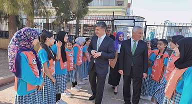 Başkan Vekili Şener'den öğrencilere kitap müjdesi