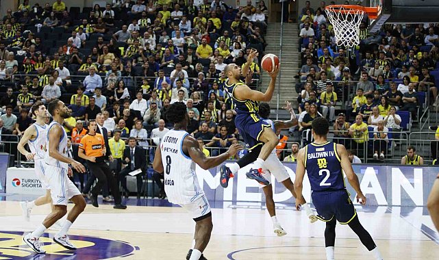 Basketbol Süper Ligi: Fenerbahçe: 105 - Aliağa Petkim Spor: 83