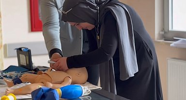 Bayburt'ta sağlık çalışanlarına bebek ölümlerini azaltmaya yönelik eğitim verildi