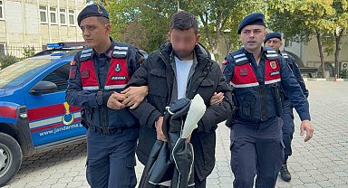 Bazasının altından 3 bin 472 uyuşturucu hap ele geçen şahıs adliyeye sevk edildi