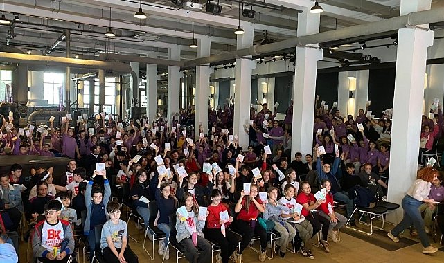 Behiç Ak, Sinoplu minik okurlarla buluştu