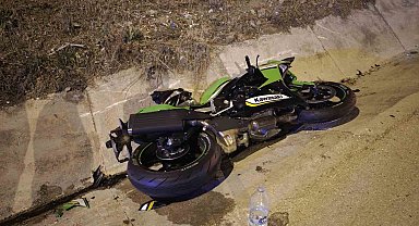 Bilecik'te hafifi ticari araç ile motosiklet çarpıştı; 1 yaralı