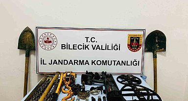 Bilecik'te kaçak kazı operasyonunda 5 kişi suçüstü yakalandı