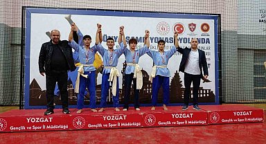 Bilecikli güreşçi Mikail Zaloğlu'ndan Türkiye şampiyonluğu