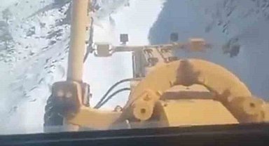 Bingöl'de mevsiminin ilk karı yağdı: Ekipler hemen harekete geçti