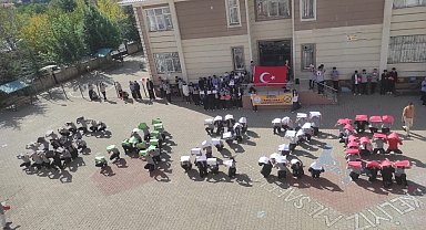 Bingöl'de öğrencilerinden Gazze için anlamlı etkinlik