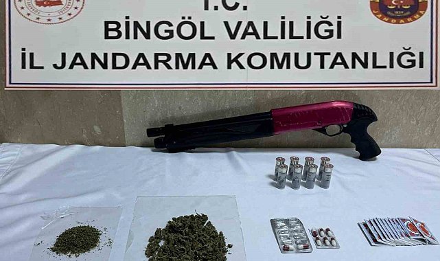 Bingöl'de uyuşturucu madde ve ruhsatsız silah ele geçirdi