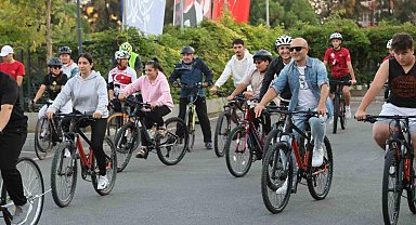 Bisiklet turuyla sağlıklı yaşam ve spor kültürüne dikkat çektiler