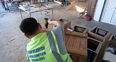 Bodrum Belediyesi'nden estetik kent mobilyaları