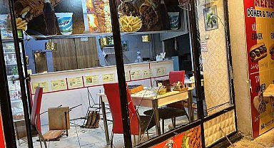 Bolu'da dönerciye sopalı ve yumruklu saldırı anları görüntülendi