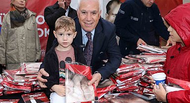 Bursa cumhuriyetine sahip çıkıyor