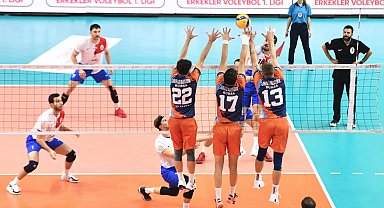 Bursa Osmangazi Belediyespor mücadelesiyle alkış aldı