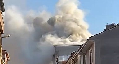 Bursa'da 5 katlı binanın çatısında yangın