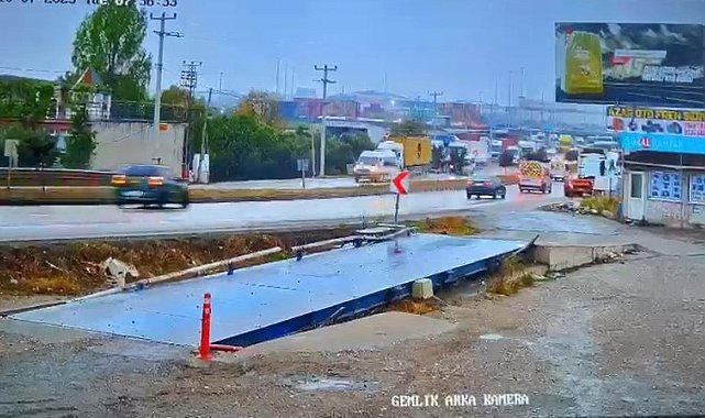 Bursa'da yaşanan kaza güvenlik kamerasında