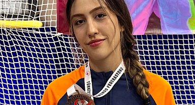 Bursa'da Osmangazili taekwondocudan bronz madalya