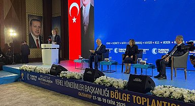 Büyükkılıç, AK Parti'nin Gaziantep'teki Yerel Yönetimler Değerlendirme Toplantısına katıldı