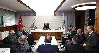 Büyükkılıç, hal esnafını makamında ağırladı